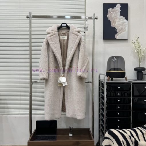 Authentic Core Private Message Full Set Packaging with Hanger 𝐌𝐚𝐱𝐌𝐚𝐫𝐚𝐌𝐚𝐝𝐚𝐦𝐞 Series Teddy Beaggn4i81f - Image 3