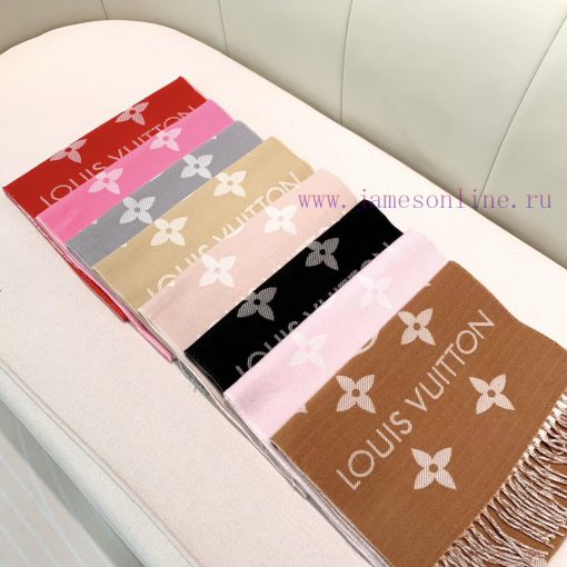 Wool styleThe LV Monogram wool scarf, paired with slender tassels, creates a leisurely choic68jqqa8b - Image 5
