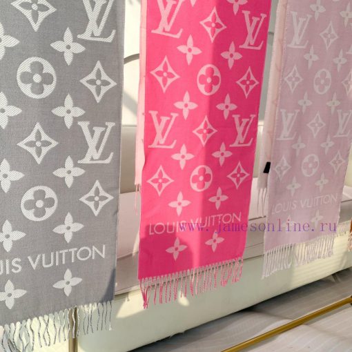 Wool styleThe LV Monogram wool scarf, paired with slender tassels, creates a leisurely choic68jqqa8b - Image 10