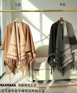 Hilde Double sided Identification CloakSize162x130cm 100% sheep woolFashionable and essentiaecl9afxc