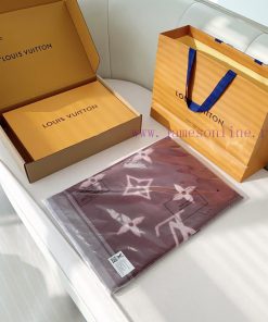 Top of the line original Louis Vuitton 24 new edition "REYKJAVIK Classic Solid Color Cashmercps0mufn