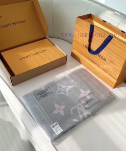 Top of the line original Louis Vuitton 24 new edition "REYKJAVIK Classic Solid Color Cashmerl7soprf8