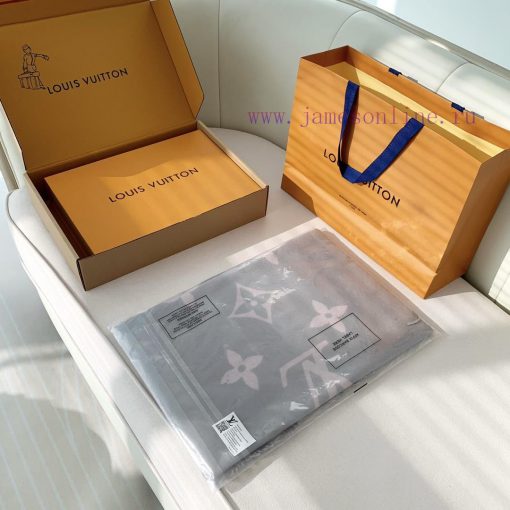 Top of the line original Louis Vuitton 24 new edition "REYKJAVIK Classic Solid Color Cashmerl7soprf8