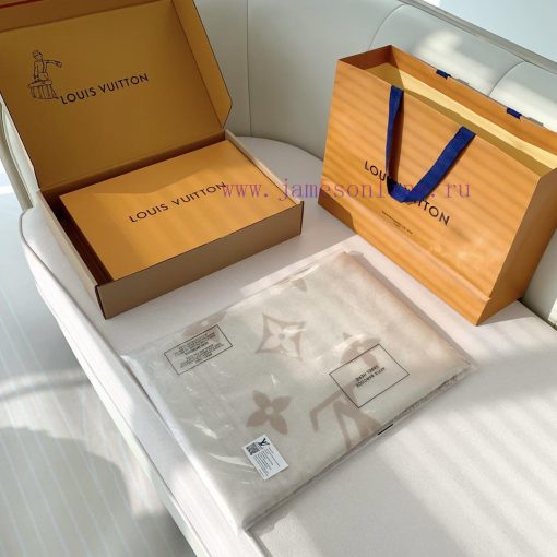 Top of the line original Louis Vuitton 24 new edition "REYKJAVIK Classic Solid Color Cashmersb11nj7b - Image 2