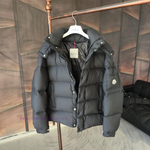 𝗠𝗼𝗻𝗰𝐥𝗲𝗿 Goose Velvet Vezere Matte MayaSize 1, 2, 3, 4, 5This Vezere short down jacket is a bb6vibjud - Image 7
