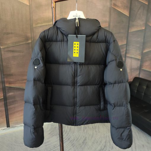 Co branded Apody tear resistant fabric goose down jacketNote that the hood is non removable f2q88gg2