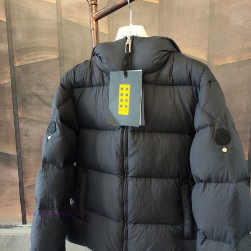 Co branded Apody tear resistant fabric goose down jacketNote that the hood is non removable f2q88gg2 - Image 4