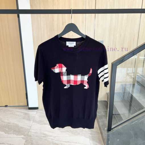 𝐓𝐇𝐎𝐌𝐁𝐑𝐎𝐖𝐍𝐄 Tom Brown | Dog Knitted Short SleeveTB puppy knitted short sleeved unisexColor s96b99ysz