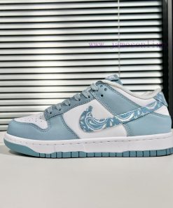 𝐃𝐮𝐧𝐤 𝐄𝐒𝐒“𝐁𝐥𝐮𝐞 𝐏𝐚𝐢𝐬𝐥𝐞𝐲”Dunk White Blue Cashew FlowerArticle number DH4401-101Sizes 36-47.5</p9kezt9yd