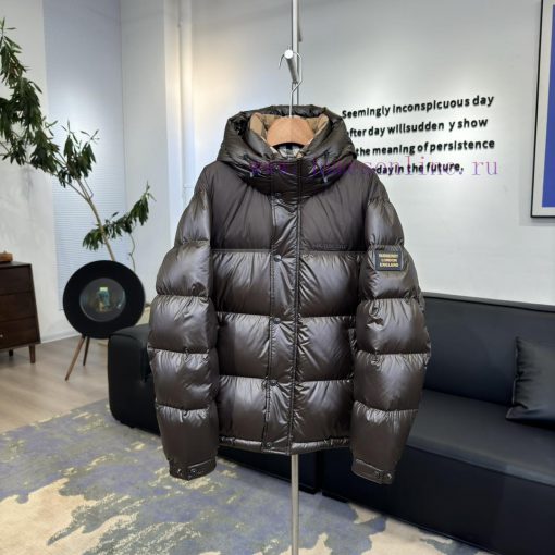 𝗕𝘂𝗿𝗯𝗲𝗿𝗿𝘆 Burberry/Burberry letter badge down jacket𝗦𝗶𝘇𝗲𝟰𝟴 𝟱𝟬 𝟱𝟮 𝟱𝟰 𝟱𝟲Product color scheme: bg5nhfduc