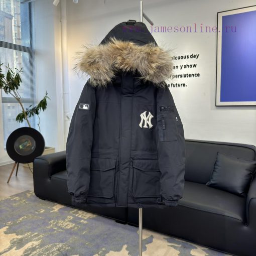Authentic grade𝗠𝗹𝗕 New York Yankees logo big fur collar workwear down jacket/men's and women9ceycxq6 - Image 5