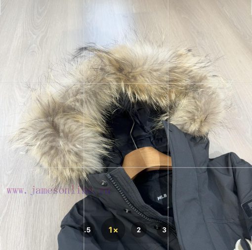 Authentic grade𝗠𝗹𝗕 New York Yankees logo big fur collar workwear down jacket/men's and women9ceycxq6 - Image 8