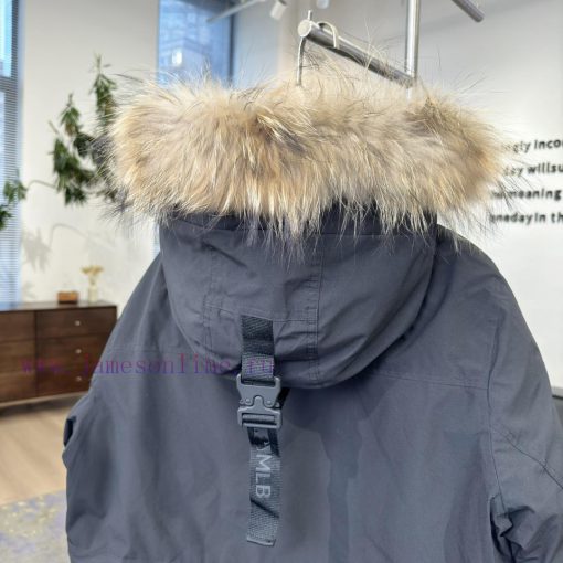 Authentic grade𝗠𝗹𝗕 New York Yankees logo big fur collar workwear down jacket/men's and women9ceycxq6 - Image 10