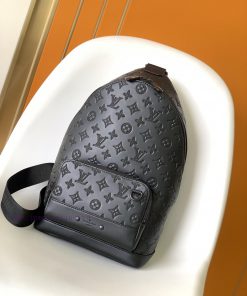 Louis Vuitton Bags M46107 Racer Shoulder Bag Exudes The Elegant Atmosphere Of Louis Vuitton MONOGRAM Shadow Leathe 6f9yt7yn