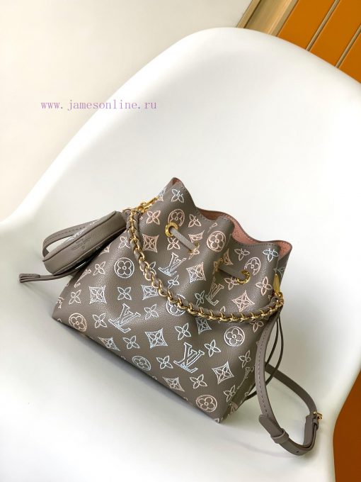 Louis Vuitton Bags The M23388 Bella Bucket Bag Is Designed With Embossed Cowhide Leather To Create A Hanging Confi 44qpc5g5