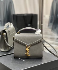 Yves Saint Laurent Bags The other design of the CASSANDRA mini handbag series is its rotating metal buckle, which is jkmmb3do