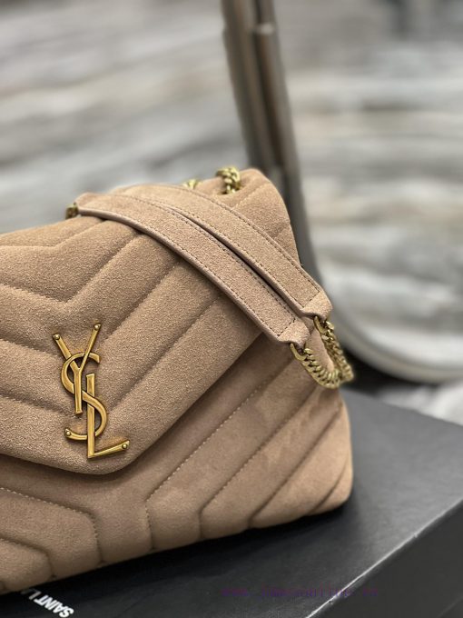 Yves Saint Laurent Bags 𝙇𝙤𝙪 𝙇𝙤𝙪 𝟮𝟓𝙘𝙢A bag suitable for carrying in winter, it has arrived. It walks towards you with fhy0n7xo - Image 4
