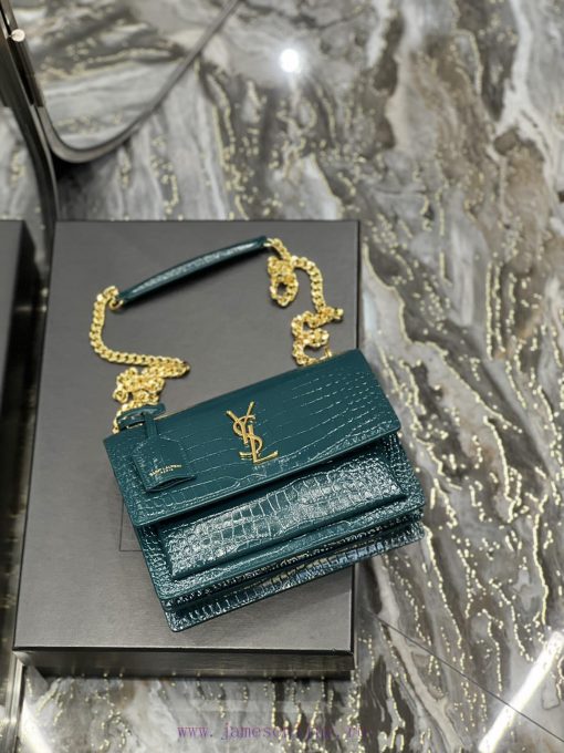 Yves Saint Laurent Bags 𝑺𝒖𝒏𝒔𝒆𝒕 𝟮𝟮𝒄𝒎Blue green gold buckleThe unbeatable classic crocodile patterned sunset bag has b 8mwty6gq - Image 7