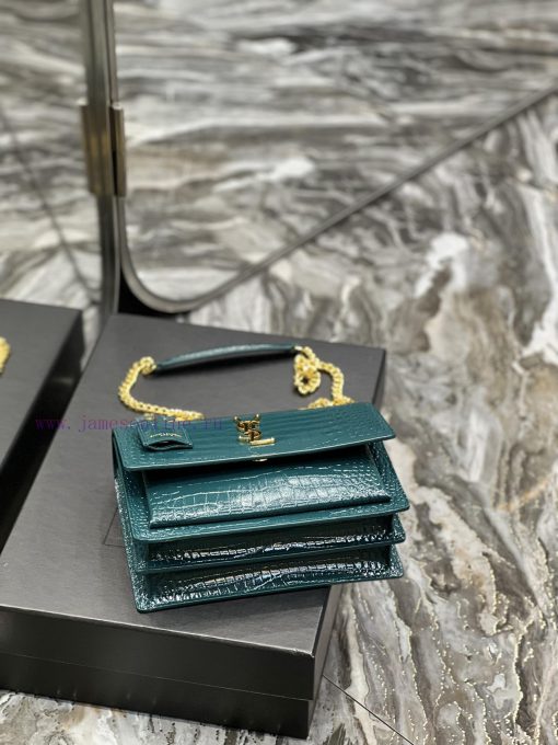 Yves Saint Laurent Bags 𝑺𝒖𝒏𝒔𝒆𝒕 𝟮𝟮𝒄𝒎Blue green gold buckleThe unbeatable classic crocodile patterned sunset bag has b 8mwty6gq - Image 8