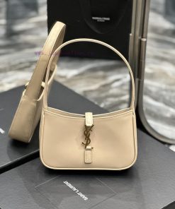Yves Saint Laurent Bags 𝑳𝑬 5 𝐀̀ 7  𝐦𝐢𝐧𝐢 cameo brownY Home's popular underarm bag takes advantage of the hot trend to 7nxmjcu3