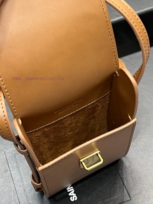 Yves Saint Laurent Bags 𝙋𝙃𝙊𝙉𝙀𝙃𝙊𝙇𝘿𝙀𝙍𝙏𝙐𝘾𝙈𝘼 phone bag𝟮𝟬𝟮𝟭 One of the popular bags is a mobile phone bag, which is hot t lrlsx6dw - Image 8