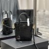 Yves Saint Laurent Bags 𝗠𝗶𝗻𝗶 𝗧𝗼𝘆 𝗦𝗵𝗼𝗽𝗽𝗶𝗻𝗴The new mini shopping bag, although small in size, is very capable of hold py01898x