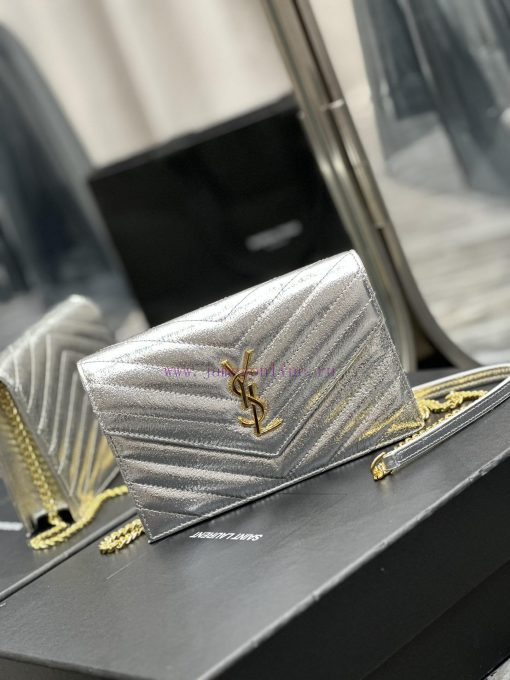 Yves Saint Laurent Bags Silver diamond patterned gold buckle_Monogram woc_19cm The WoC small envelope bag is coming y4dg7tkb - Image 3