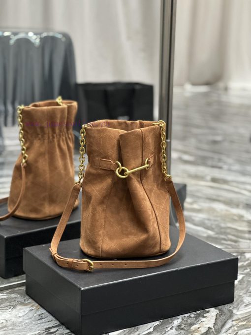 Yves Saint Laurent Bags LE MAILLON's new hook and loop bucket bag is made of Italian gold buckle suede, which is ver 26arta52