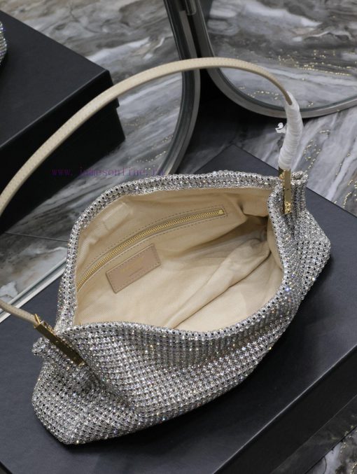 Yves Saint Laurent Bags SUZANNE-Diamond BagSisters who like diamonds see that blingbling has a sense of presence. It gaiogame - Image 7