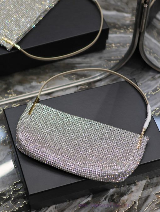 Yves Saint Laurent Bags SUZANNE-Diamond BagSisters who like diamonds see that blingbling has a sense of presence. It gaiogame - Image 8
