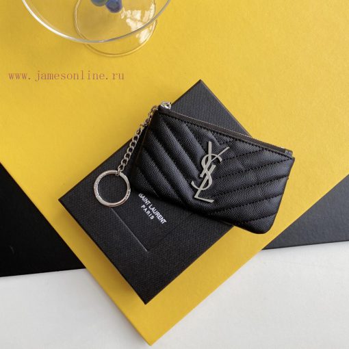 Yves Saint Laurent Bags The first key bag in the YSL series, featuring a V-shaped chain bag and a key ring with exqu pzhaeic2