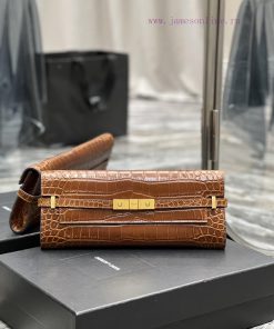 Yves Saint Laurent Bags Manhattan Clutch_I have always wanted to have a versatile, practical, and good-looking handb te46475e