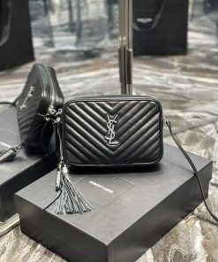 Yves Saint Laurent Bags 𝑳𝒐𝒖 Camera Bag - Black Silver BuckleTop imported Italian cowhide is matched with frosted lea 33u15vxr
