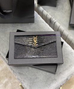Yves Saint Laurent Bags Uptown New HandbagThe most classic iconic metal logo, made of Italian imported cowhide, is s aajk2ox1