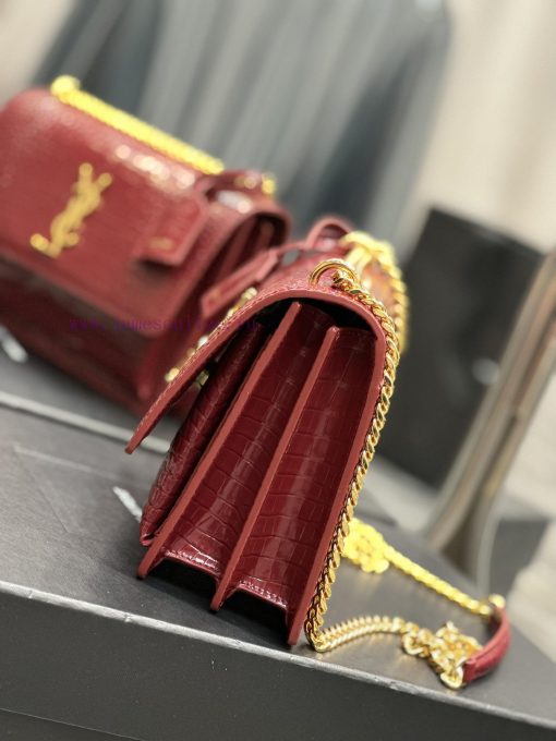 Yves Saint Laurent Bags 𝑺𝒖𝒏𝒔𝒆𝒕 𝟮𝟮𝒄𝒎Wine red gold buckleThe unbeatable classic crocodile patterned sunset bag has bee 920qak2u - Image 6