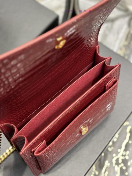 Yves Saint Laurent Bags 𝑺𝒖𝒏𝒔𝒆𝒕 𝟮𝟮𝒄𝒎Wine red gold buckleThe unbeatable classic crocodile patterned sunset bag has bee 920qak2u - Image 9