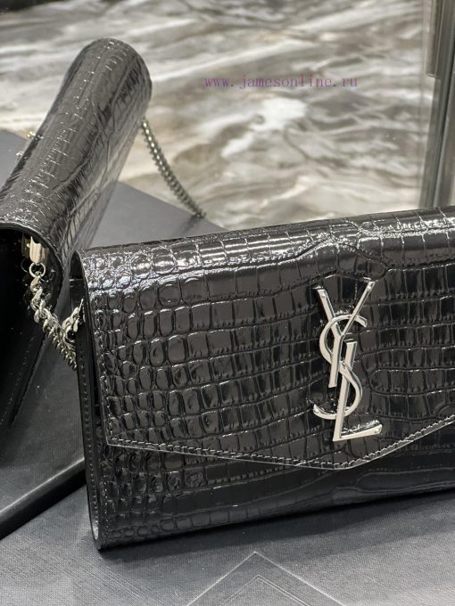 Yves Saint Laurent Bags 𝑈𝑝𝑡𝑜𝑤𝑛 _ Mini envelope packageThe most classic iconic metal logo, paired with a detachable c dek4eire - Image 4