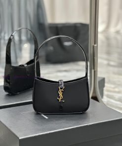 Yves Saint Laurent Bags 𝑳𝑬 5 𝐀̀ 7  𝐦𝐢𝐧𝐢 Y Home's popular underarm bag takes advantage of the hot trend to release a pepe4w7u
