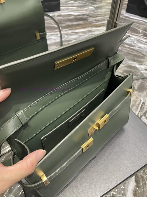 Yves Saint Laurent Bags 𝑴𝒂𝒏𝒉𝒂𝒕𝒕𝒂𝒏 The latest revision of the Manhattan baguette bag features a full leather lining, v7l0nj5t - Image 10