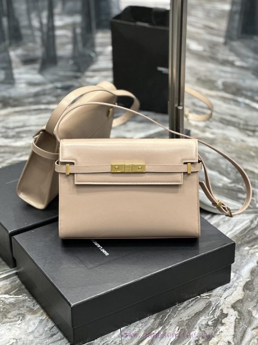 Yves Saint Laurent Bags Bean sand color_Manhattan_ Flip Manhattan baguette bag, replacing the classic logo with a lo l1hdztle