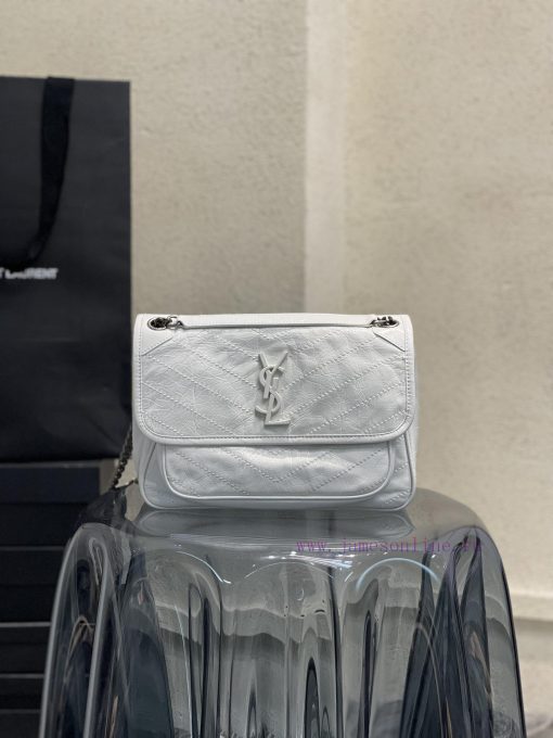 Yves Saint Laurent Bags 𝐍𝐢𝐤𝐢𝟐𝟖𝐜𝐦 _ Pure whiteBreakthrough in using used oil wax cowhide, the waxing effect is a bit 3bokpw4o - Image 2