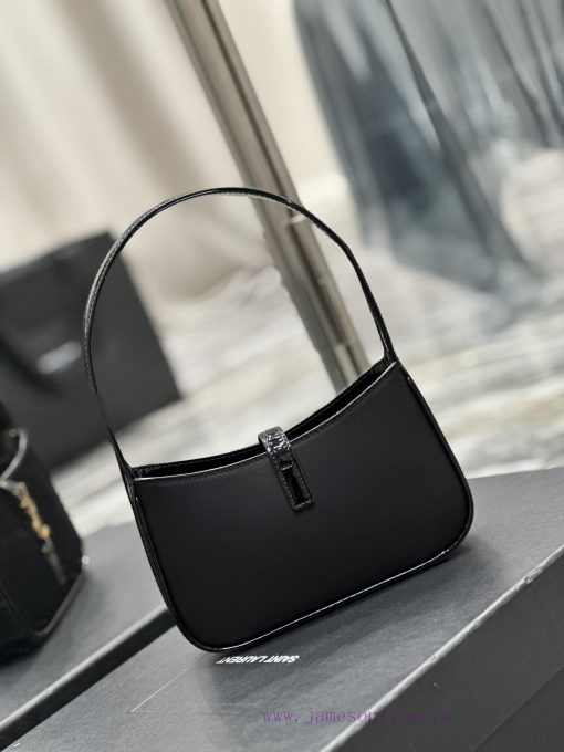 Yves Saint Laurent Bags 𝑳𝑬 5 𝐀̀ 7  𝐦𝐢𝐧𝐢 Y Home's popular underarm bag takes advantage of the hot trend to release a zigkyo5h - Image 9