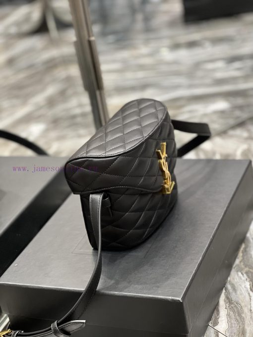 Yves Saint Laurent Bags JUNE Quilted Sheepskin Box Bag_Adopting a front flip cover and a shaped barrel design, the c wah7pa4l - Image 4