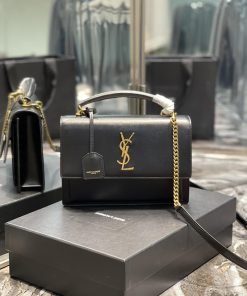Yves Saint Laurent Bags 𝙉𝙚𝙬 𝙢𝙚𝙙𝙞𝙪𝙢 𝙨𝙪𝙣𝙨𝙚𝙩The Sunset bag is a new member of the Sunset family, with a newly designed 4ihk7dwe