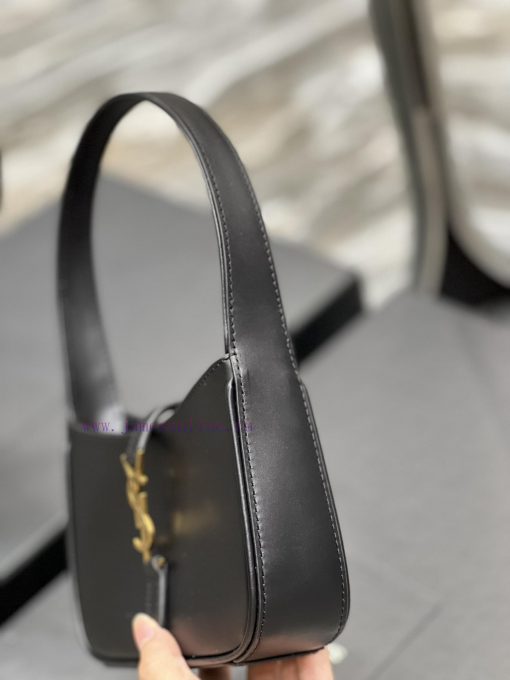 Yves Saint Laurent Bags 𝑳𝑬 5 𝐀̀ 7  𝐦𝐢𝐧𝐢 Y Home's popular underarm bag takes advantage of the hot trend to release a l4ea9p0i - Image 6