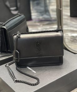 Yves Saint Laurent Bags 𝑺𝒖𝒏𝒔𝒆𝒕 𝟮𝟮𝒄𝒎Black buckleThe unbeatable classic toothpick patterned sunset bag has been popula p7maowu7