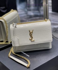 Yves Saint Laurent Bags 𝑺𝒖𝒏𝒔𝒆𝒕 𝟮𝟮𝒄𝒎White gold buckleThe unbeatable classic crocodile patterned sunset bag has been p 7awqwgju