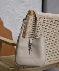Yves Saint Laurent Bags Sea salt silver buckle_Explosive LE 5A7 Underarm BagThis year's popular vintage armpit bags 703c0lsd