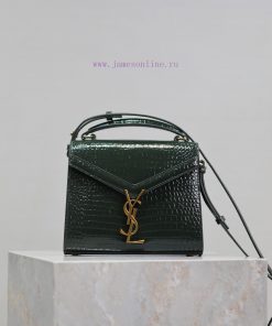 Yves Saint Laurent Bags Green gold buckle crocodile patternThe other design of the CASSANDRA mini handbag series is nu4ybgua