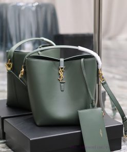 Yves Saint Laurent Bags The new super beautiful water bucket bag from LE 5A ̀ 7 series comes with a handheld handle. m21kuy20